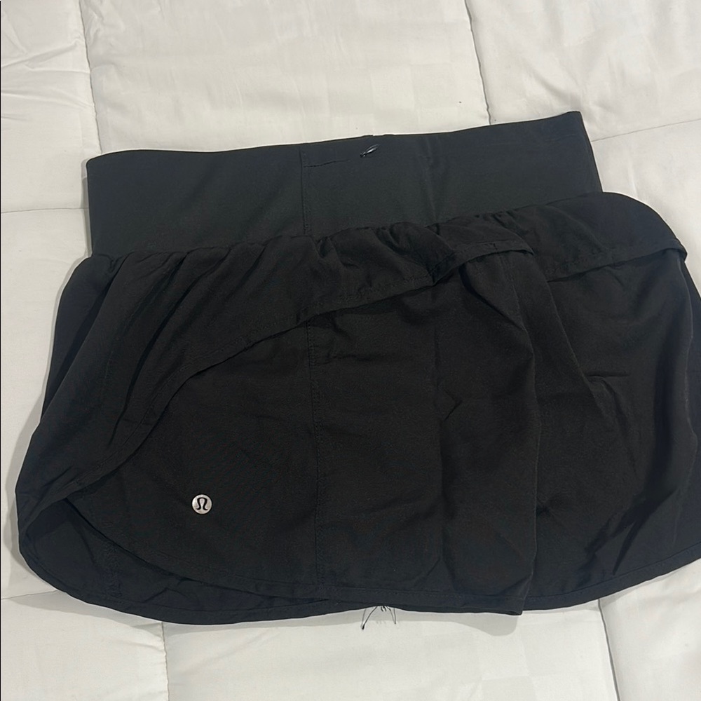 Women’s Black Athletic shorts fit size 6-8
